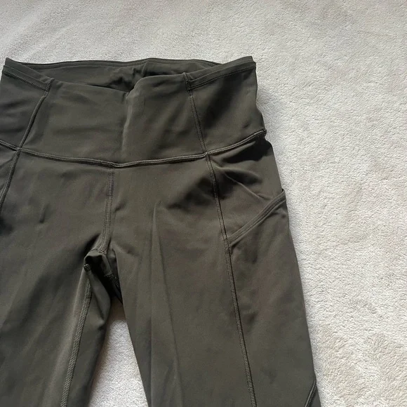 Lululemon fast and free high rise leggings - Picture 5 of 11